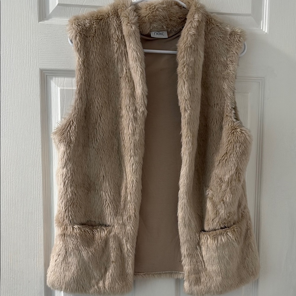 Dixie Faux Fur Vest in Beige